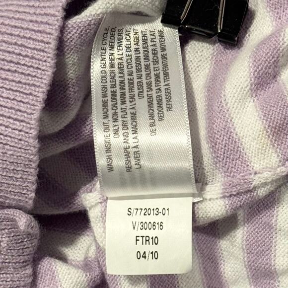 Old Navy Cardigan 3/4 Sleeve Cottage Easter Spring Button Purple White XXL Flaw - Picture 5 of 7